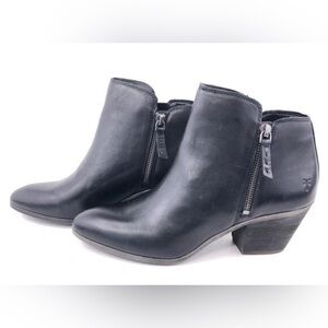 FRYE Judith Zip Ankle Booties Black Leather Women 7.5 M #western#luxury#Y2K